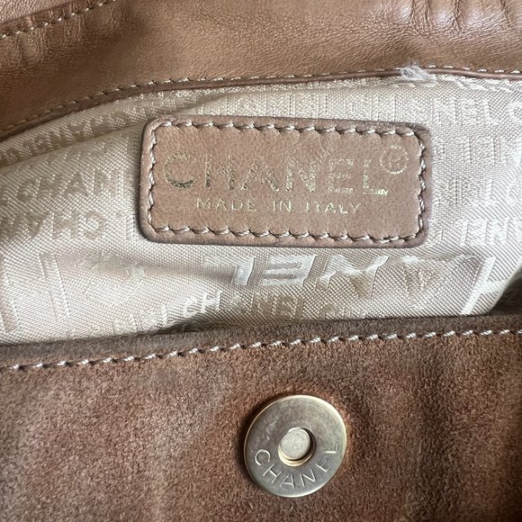 CHANEL brown suede chain shoulder bag 2002 vintage - Picture 2 of 11